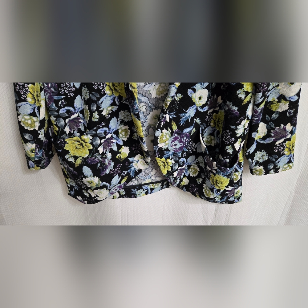 H&M Floral Blazer With Pockets - Picture 4 of 8